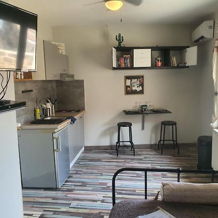 Entraigues-sur-la-Sorgue City House Appartements المظهر الخارجي الصورة