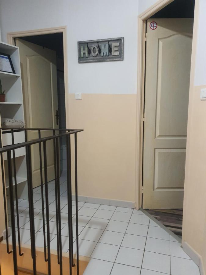 Entraigues-sur-la-Sorgue City House Appartements المظهر الخارجي الصورة