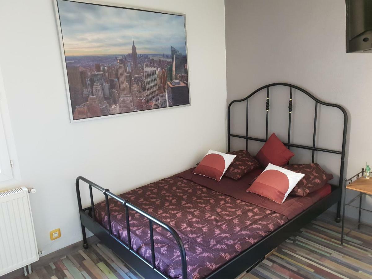 Entraigues-sur-la-Sorgue City House Appartements المظهر الخارجي الصورة