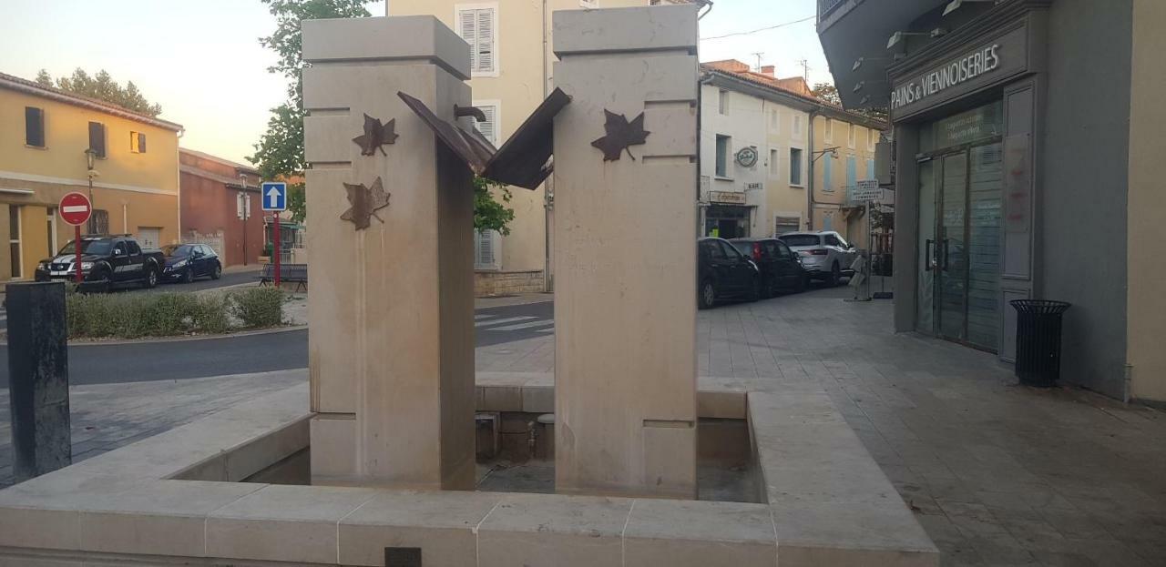 Entraigues-sur-la-Sorgue City House Appartements المظهر الخارجي الصورة